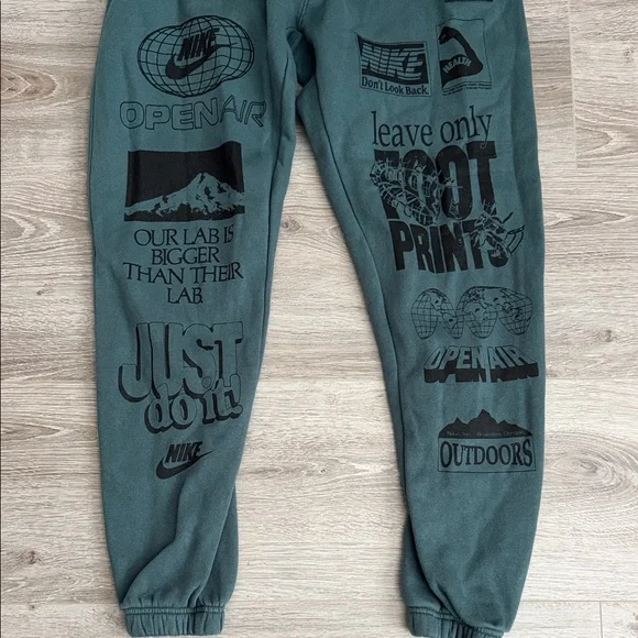 Nike Open Air Performance Men's Club Fleece Cuff Pants - Green - Picture 3 of 12